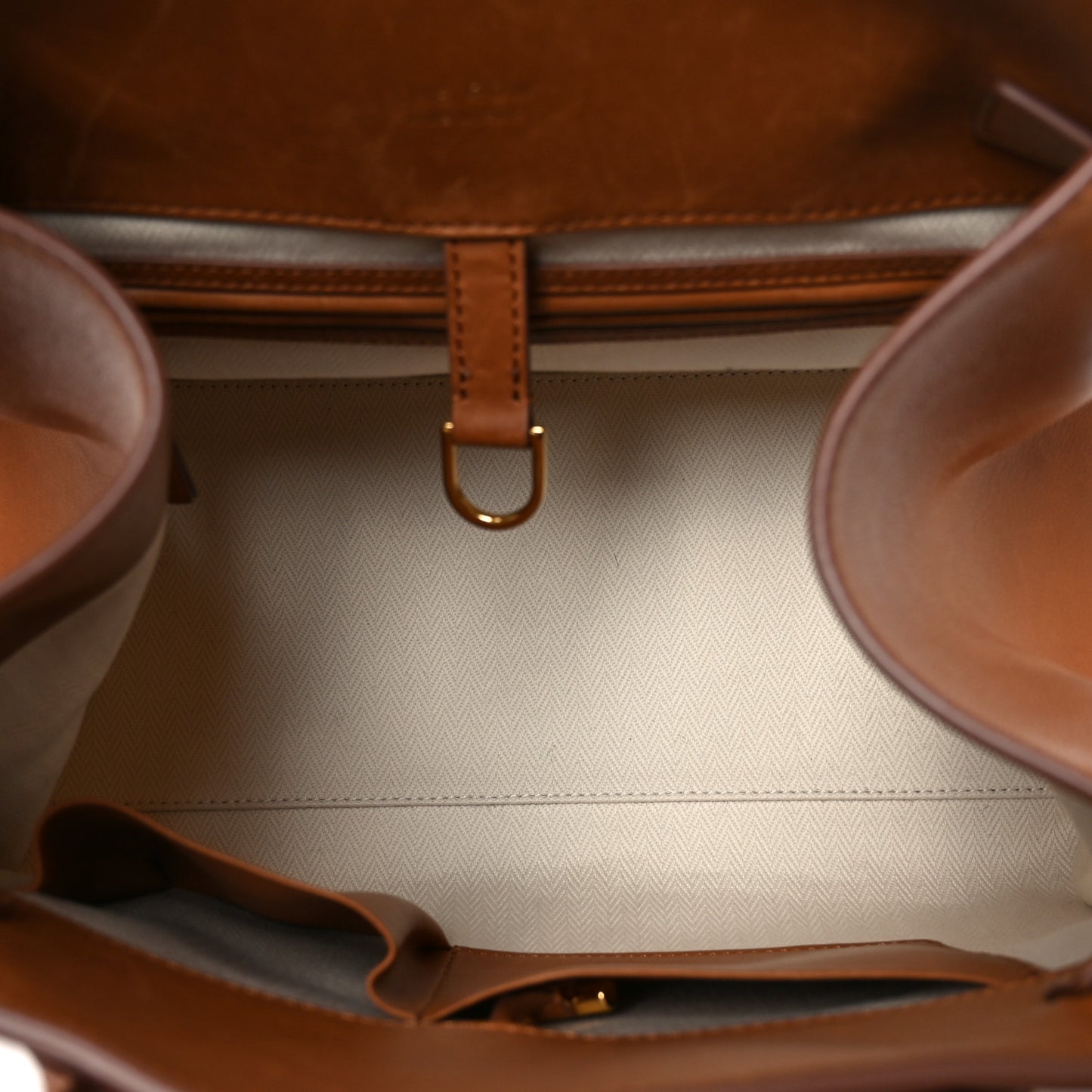 Polished Saddle Calfskin Soft Margaux 12 Cuir