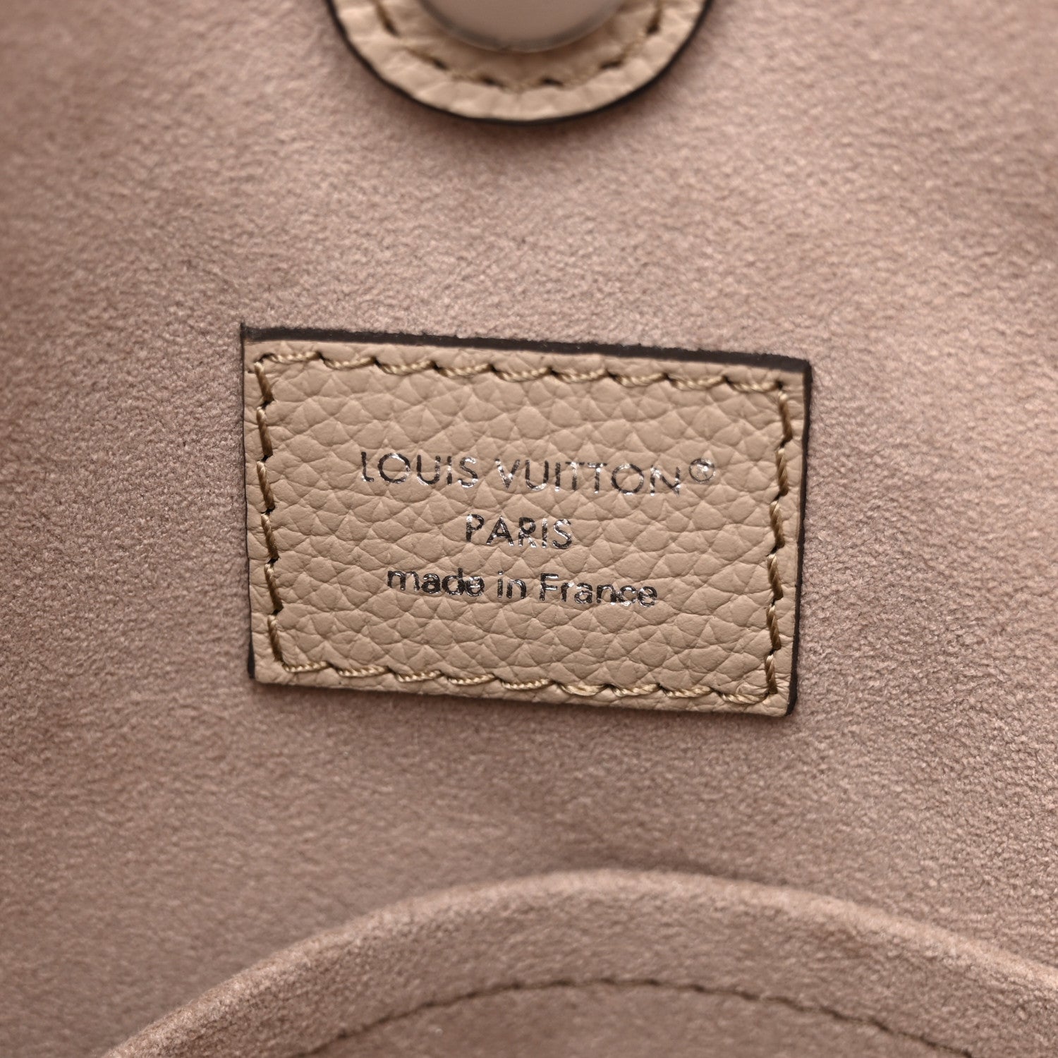 Louis Vuitton Mahina All Around MM Galet 6 of 9