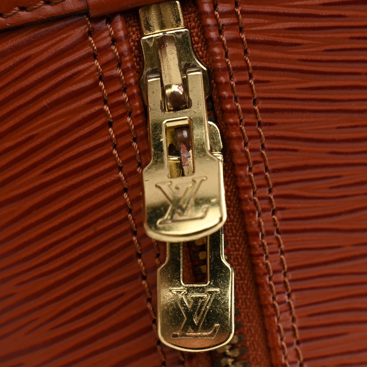 Louis Vuitton Epi Alma PM Kenyan Fawn 11 of 17
