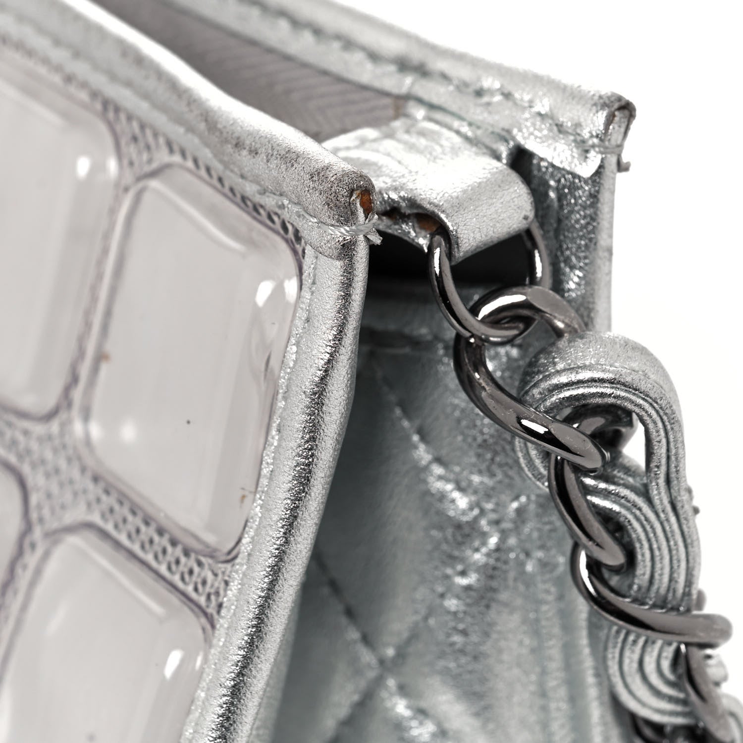 Chanel Vinyl Ice Cube Pochette 1012890 – FASHIONPHILE