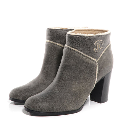 Chanel Distressed Shearling Ankle Boots Shoes 38.5 Black Beige 3 of 7