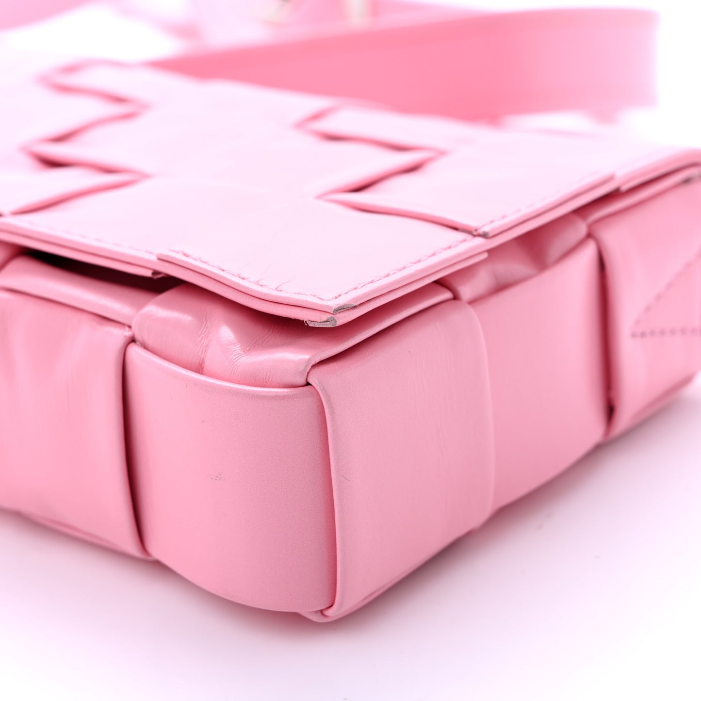 Paper Calfskin Maxi Intreccio Small Cassette Crossbody Bag Ribbon