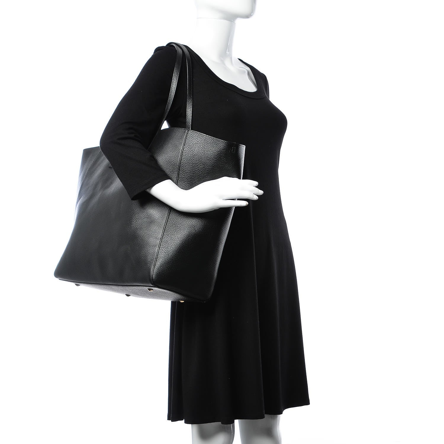 MCM Grained Calfskin Large Reversible Wandel Tote Black 3 of 12