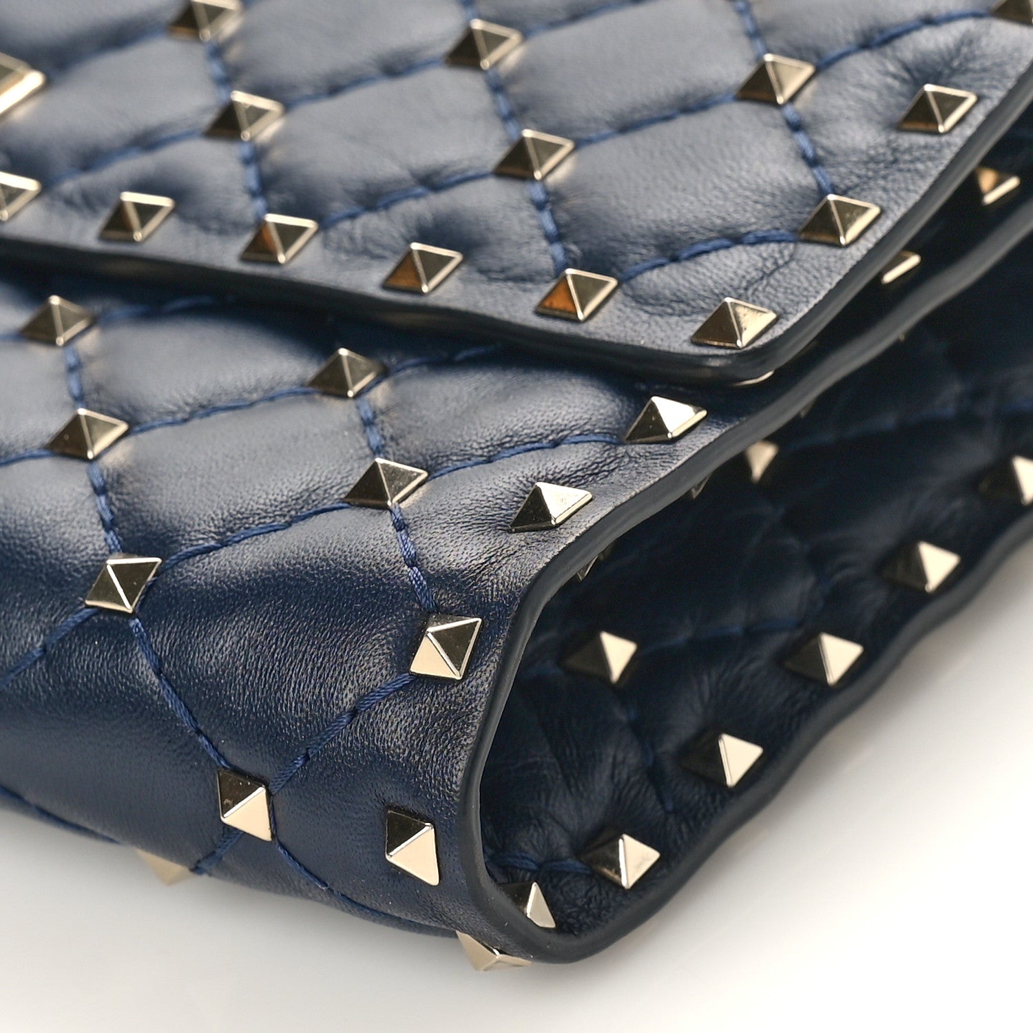 Valentino Garavani Nappa Rockstud Spike Wallet On Chain Marine 10 of 10