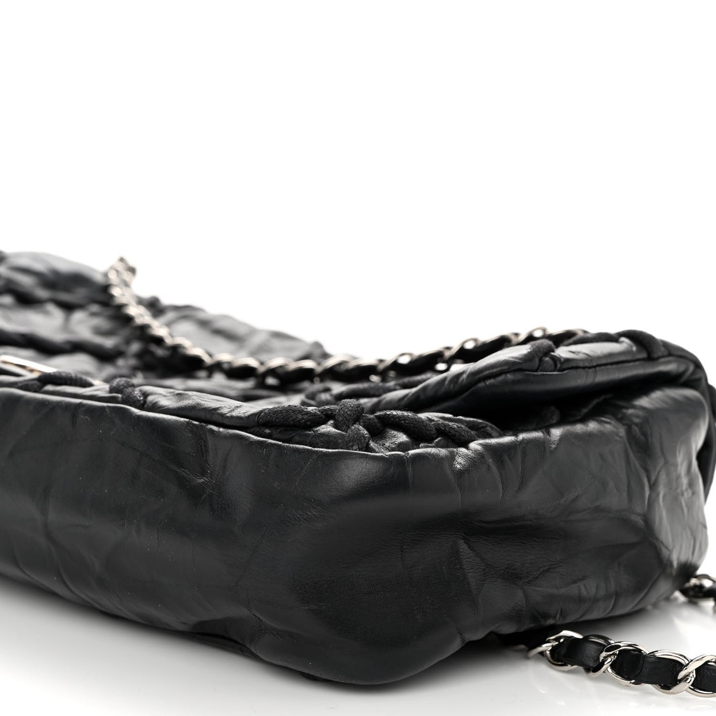 Calfskin Medium Ultra Stitch Flap Black
