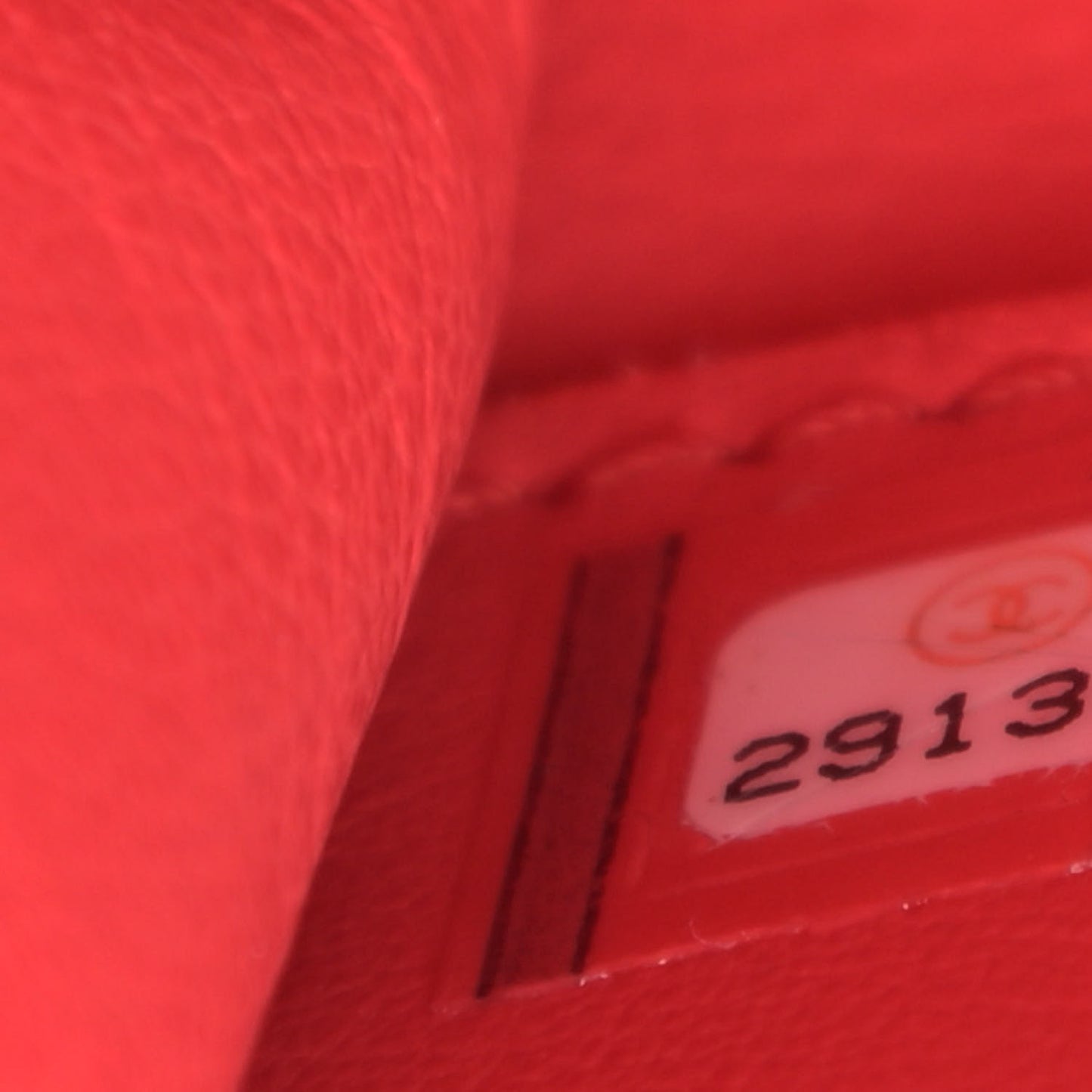 Caviar Quilted Large CC Filigree Vanity Case Red