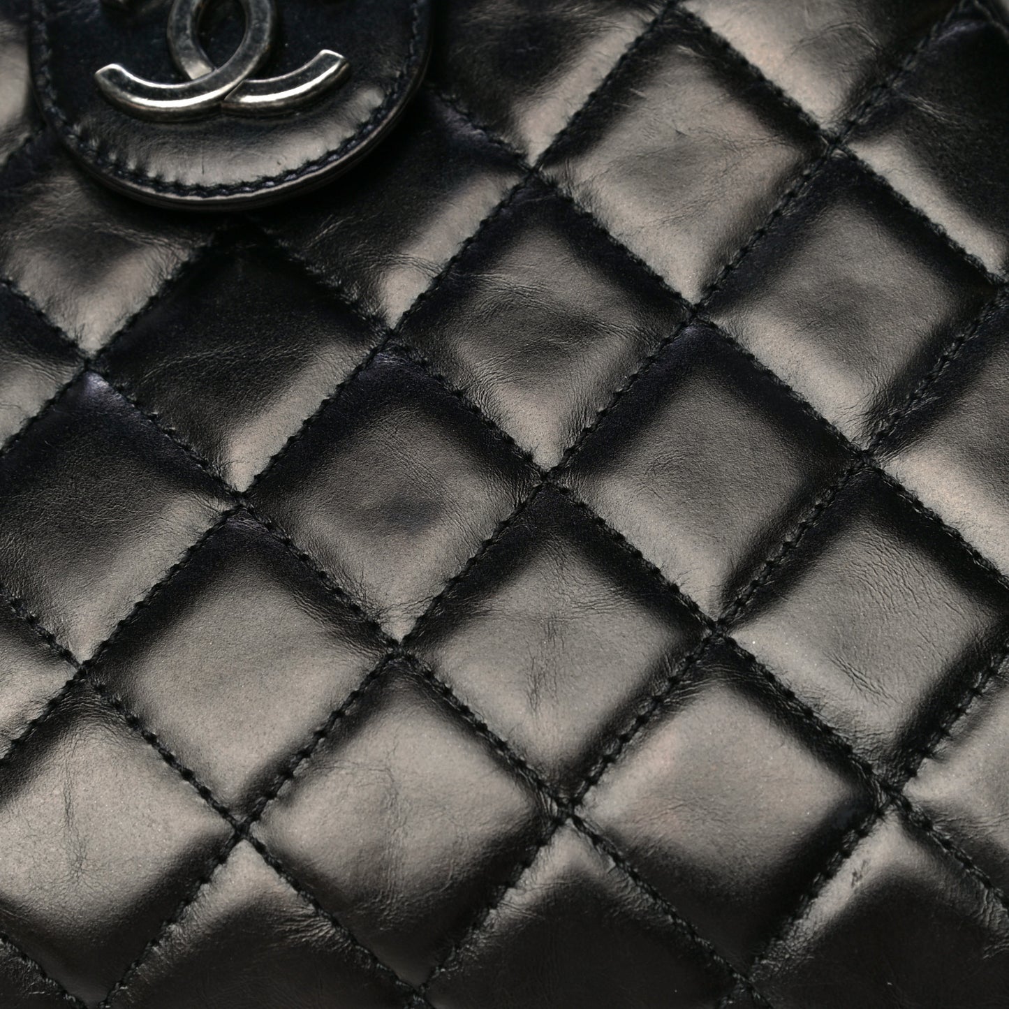 Aged Calfskin Quilted Zip Clutch Black