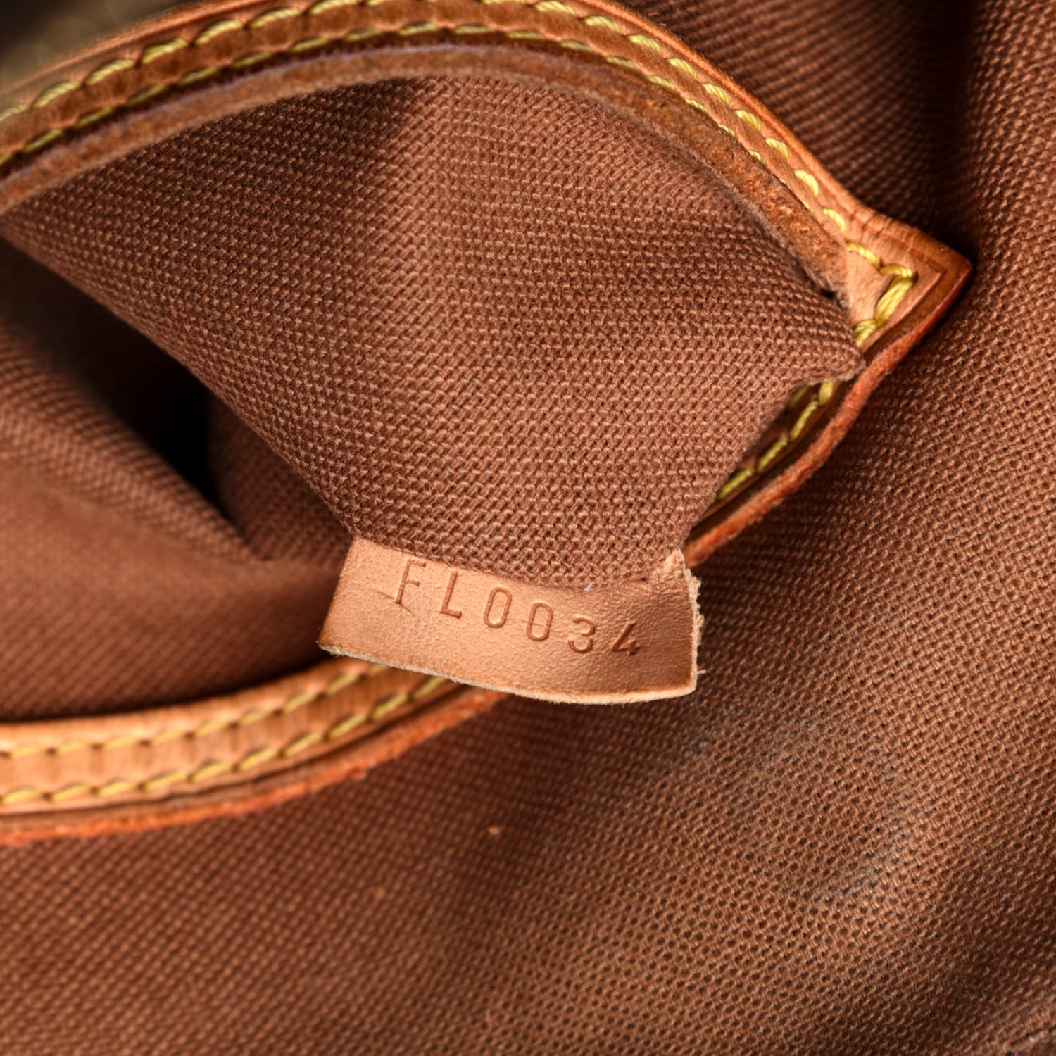 Louis Vuitton Monogram Alma PM 7 of 36