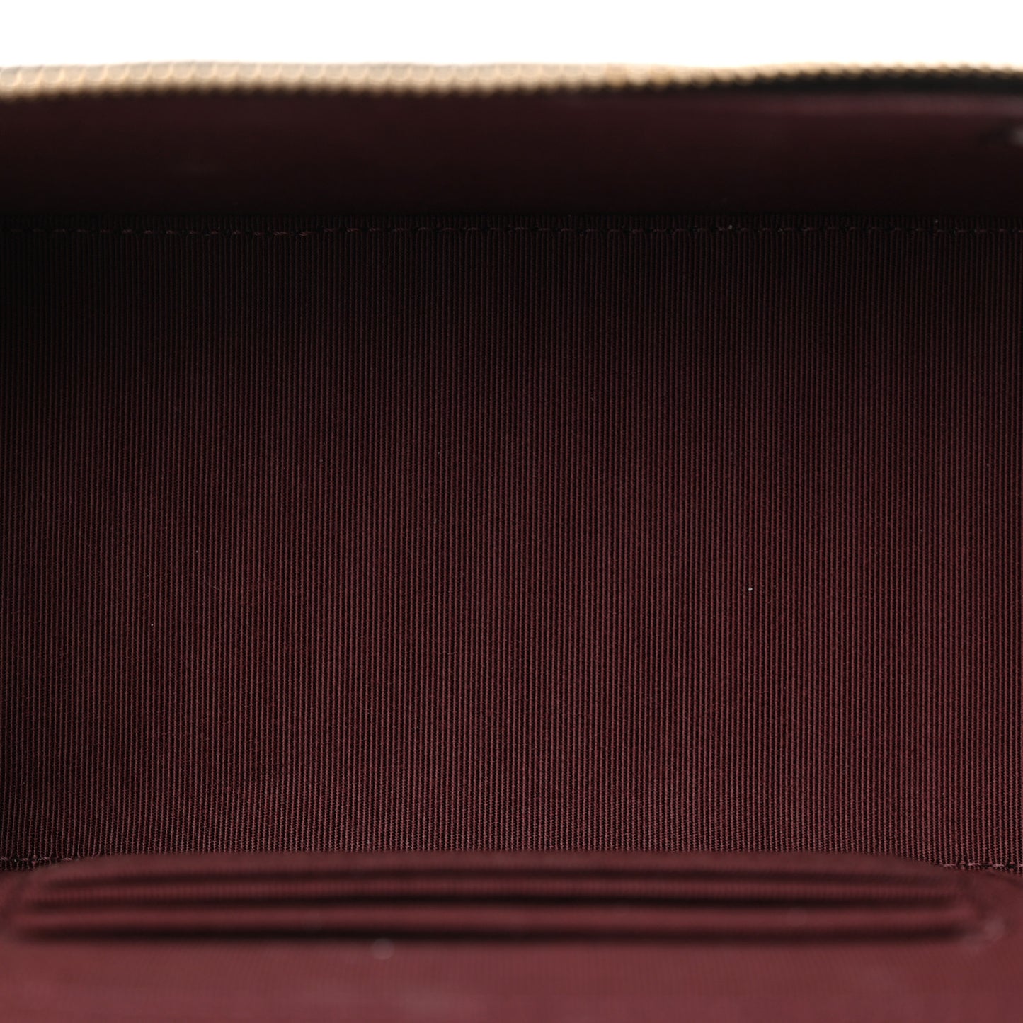 Caviar Quilted Small Vanity Case With Chain Black