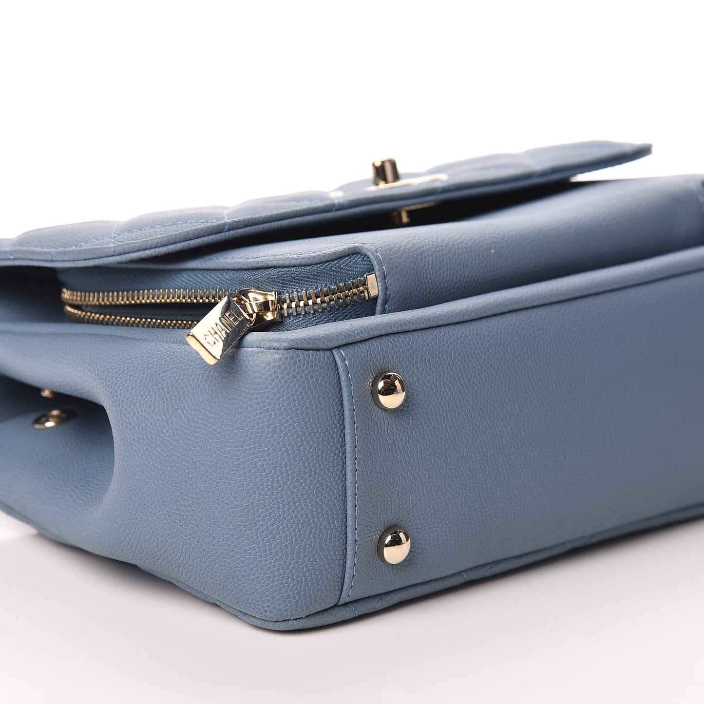 Caviar Quilted Medium Business Affinity Flap Blue