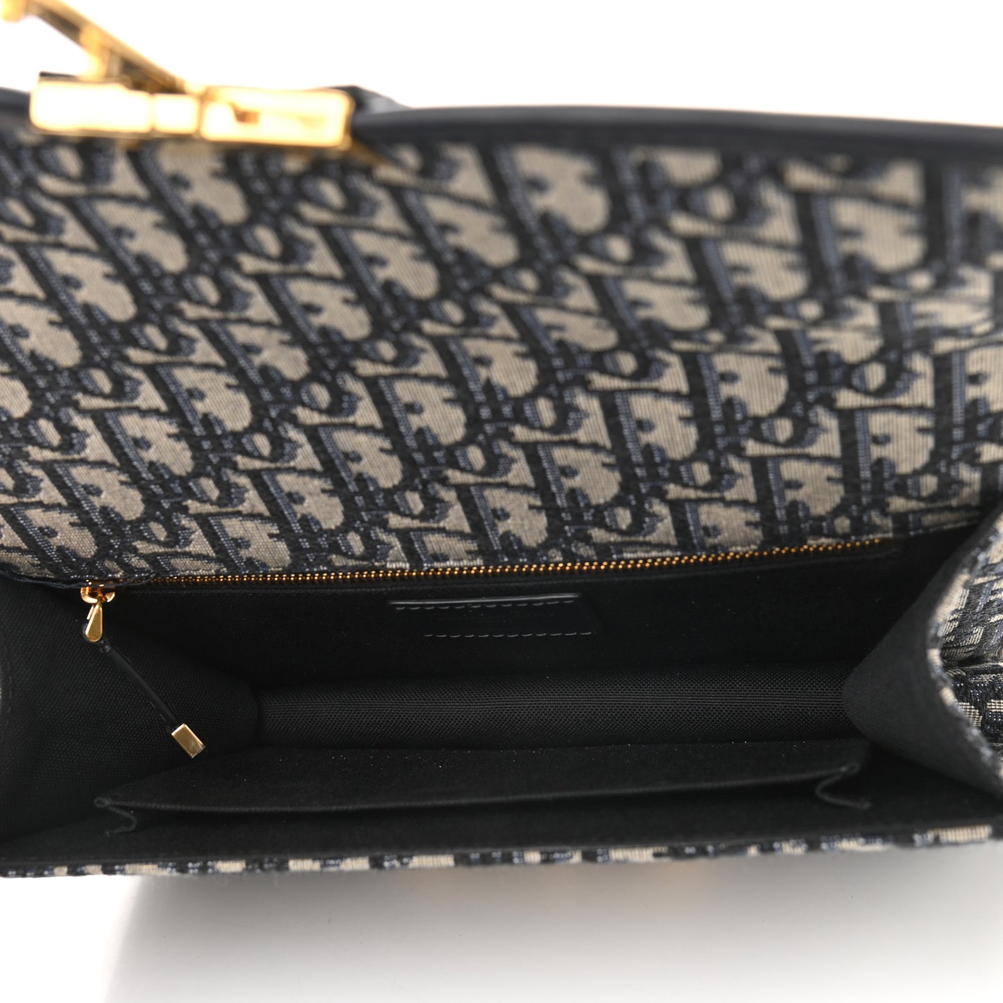 Oblique 30 Montaigne Chain Flap Bag Blue