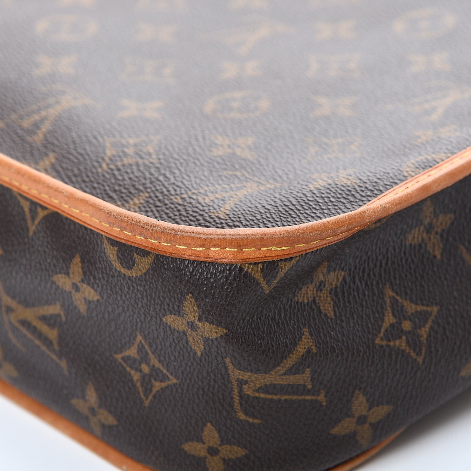 Louis Vuitton Monogram Bosphore PM Messenger 14 of 19