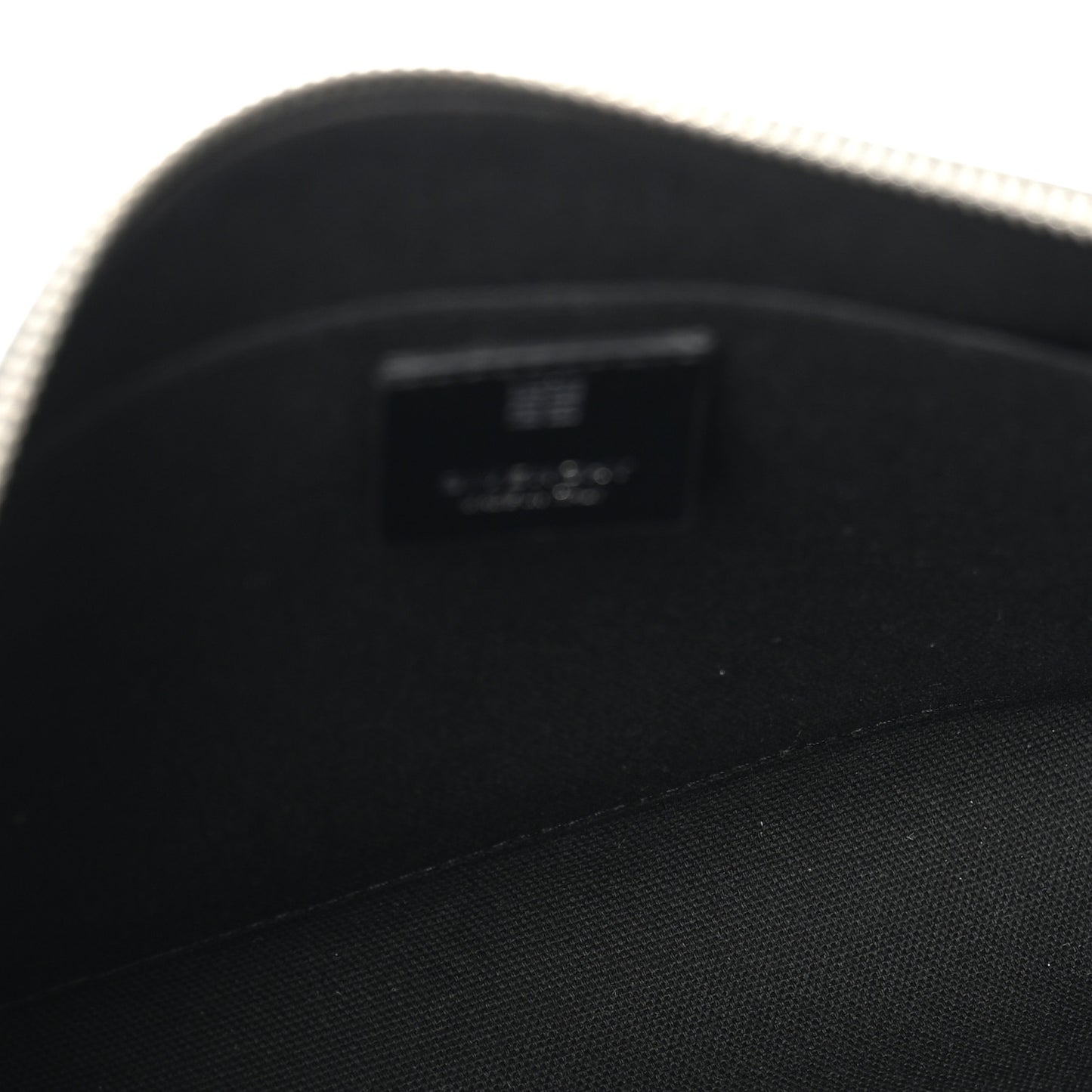 Calfskin Voyou Pouch Black
