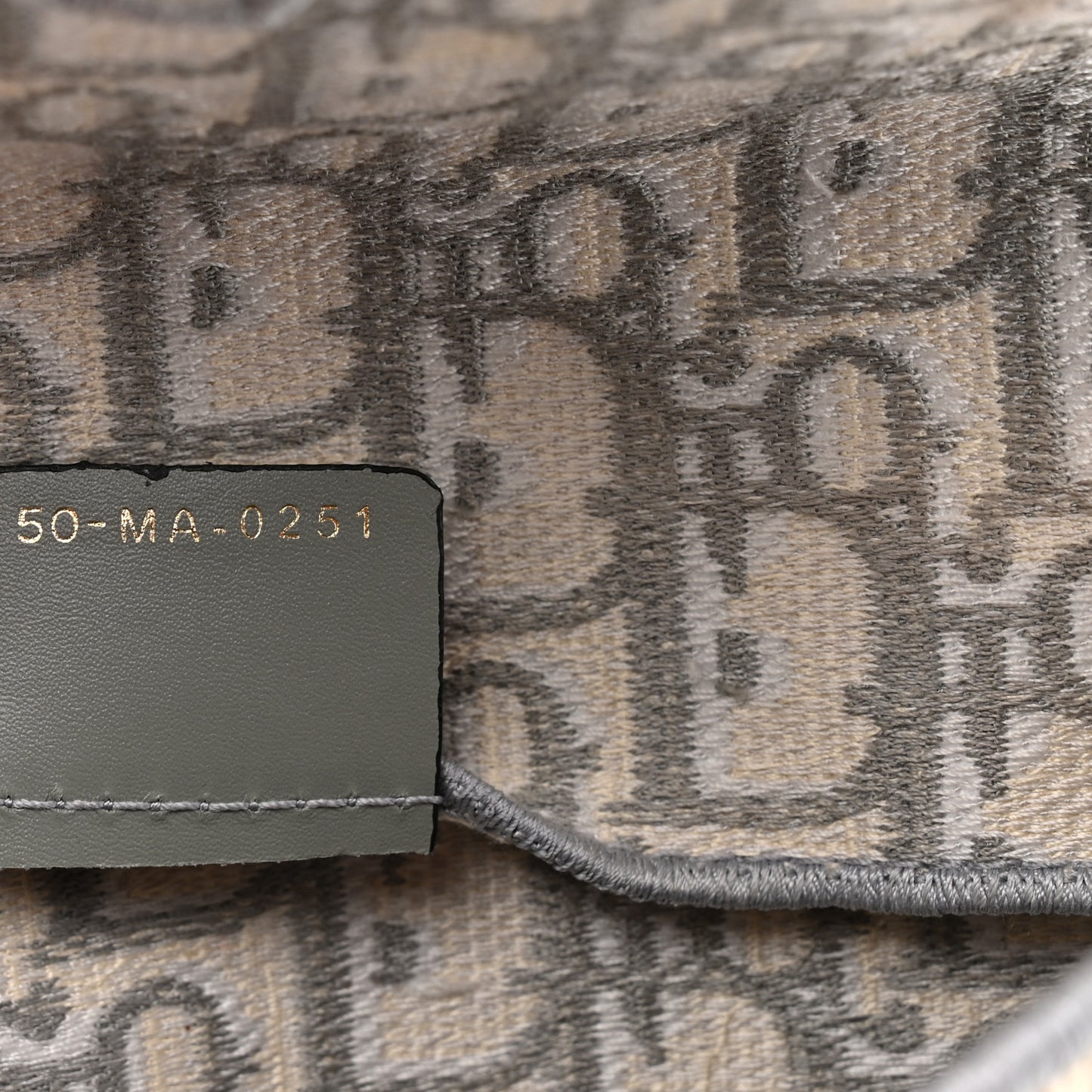Oblique Slim Saddle Pouch Grey