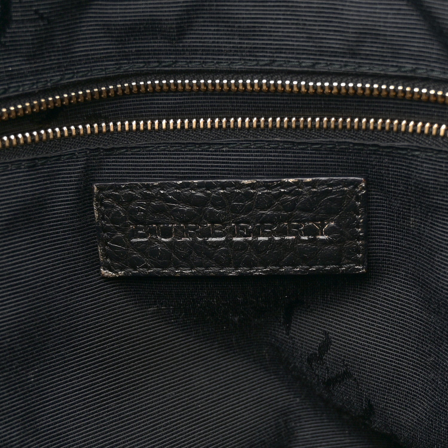 Burberry Gradient Metallic Signature Grain Medium Dewsbury Tote Black Gold 6 of 12