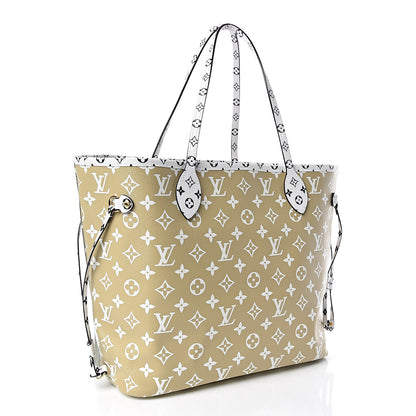 Louis Vuitton Monogram Giant Neverfull MM Kaki 4 of 11
