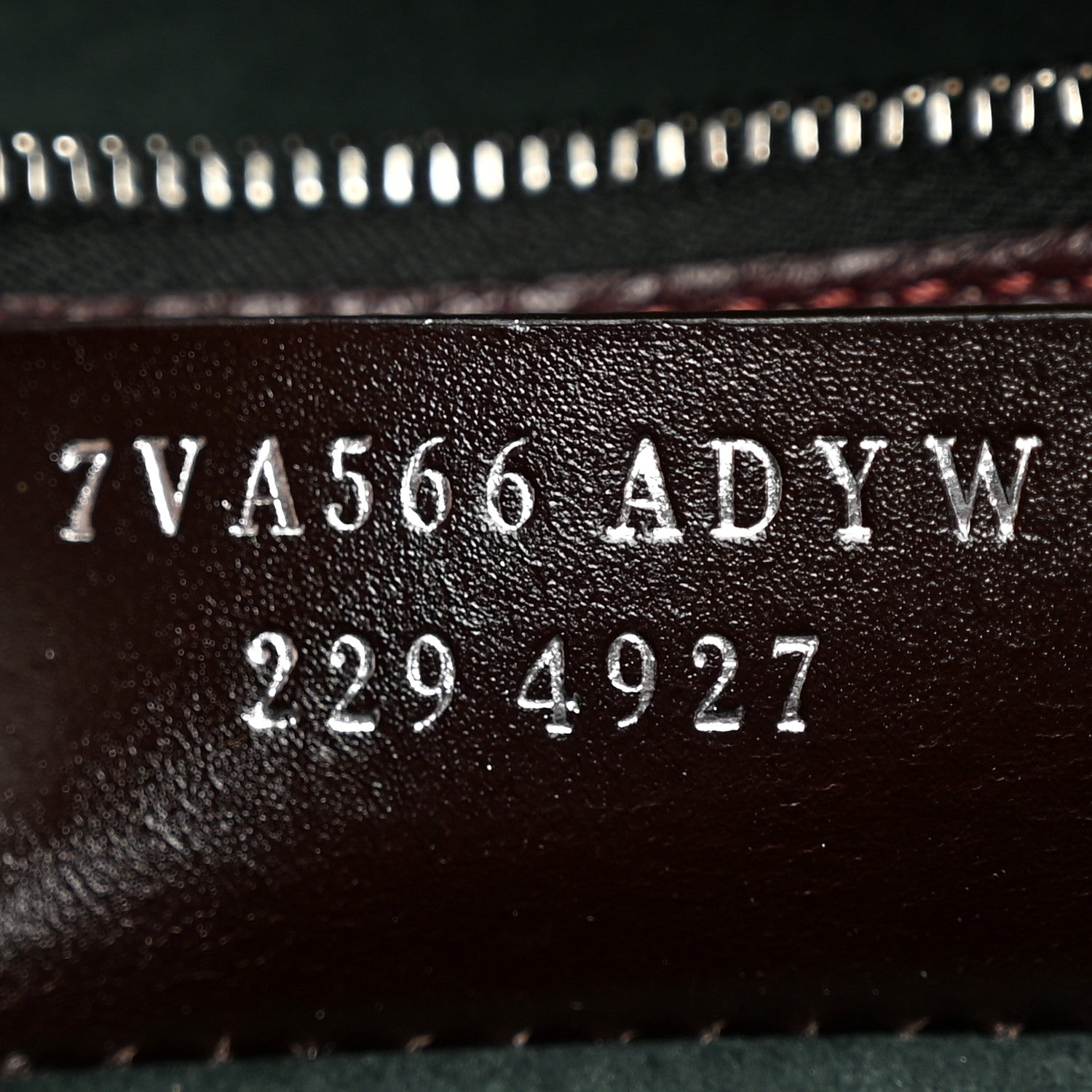 Fendi Cuoio Romano Peekaboo I SEE U Forty8 Satchel Granata 7 of 11