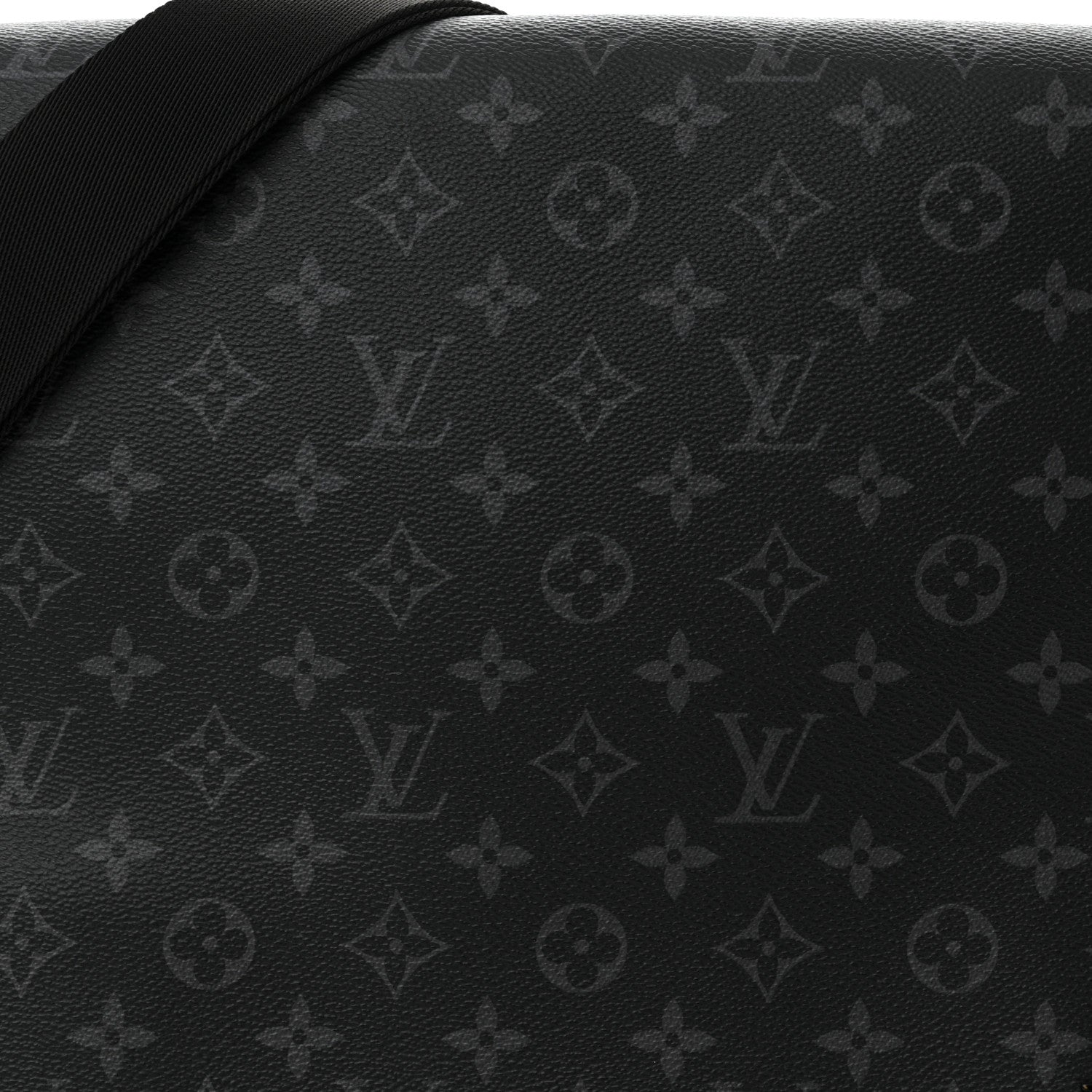 Louis Vuitton Monogram Eclipse District MM 7 of 12