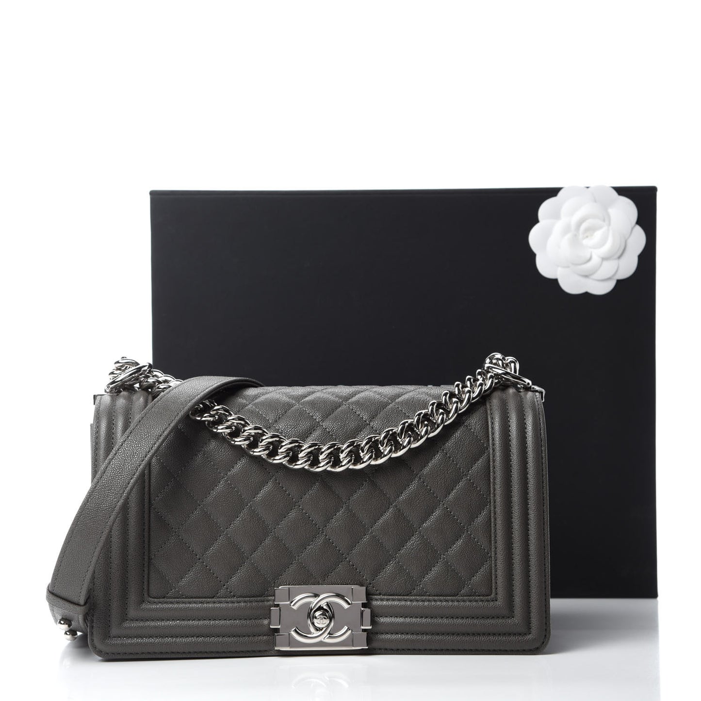 Caviar Quilted Medium Boy Flap Grey