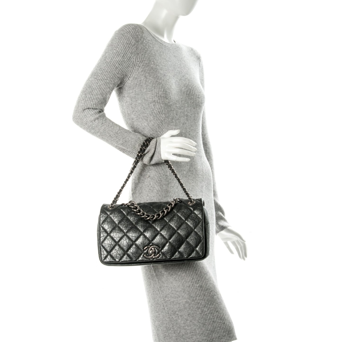 Metallic Aged Calfskin Quilted Medium Pondichery Flap Black