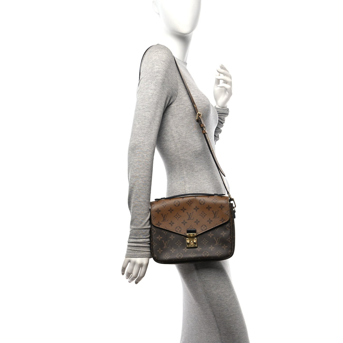 Reverse Monogram Pochette Metis