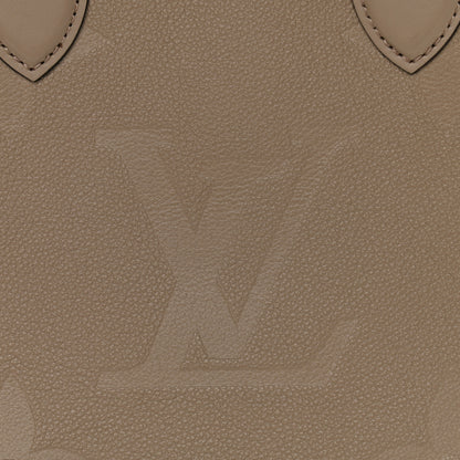 Louis Vuitton Empreinte Monogram Giant Onthego MM Tourterelle 7 of 13