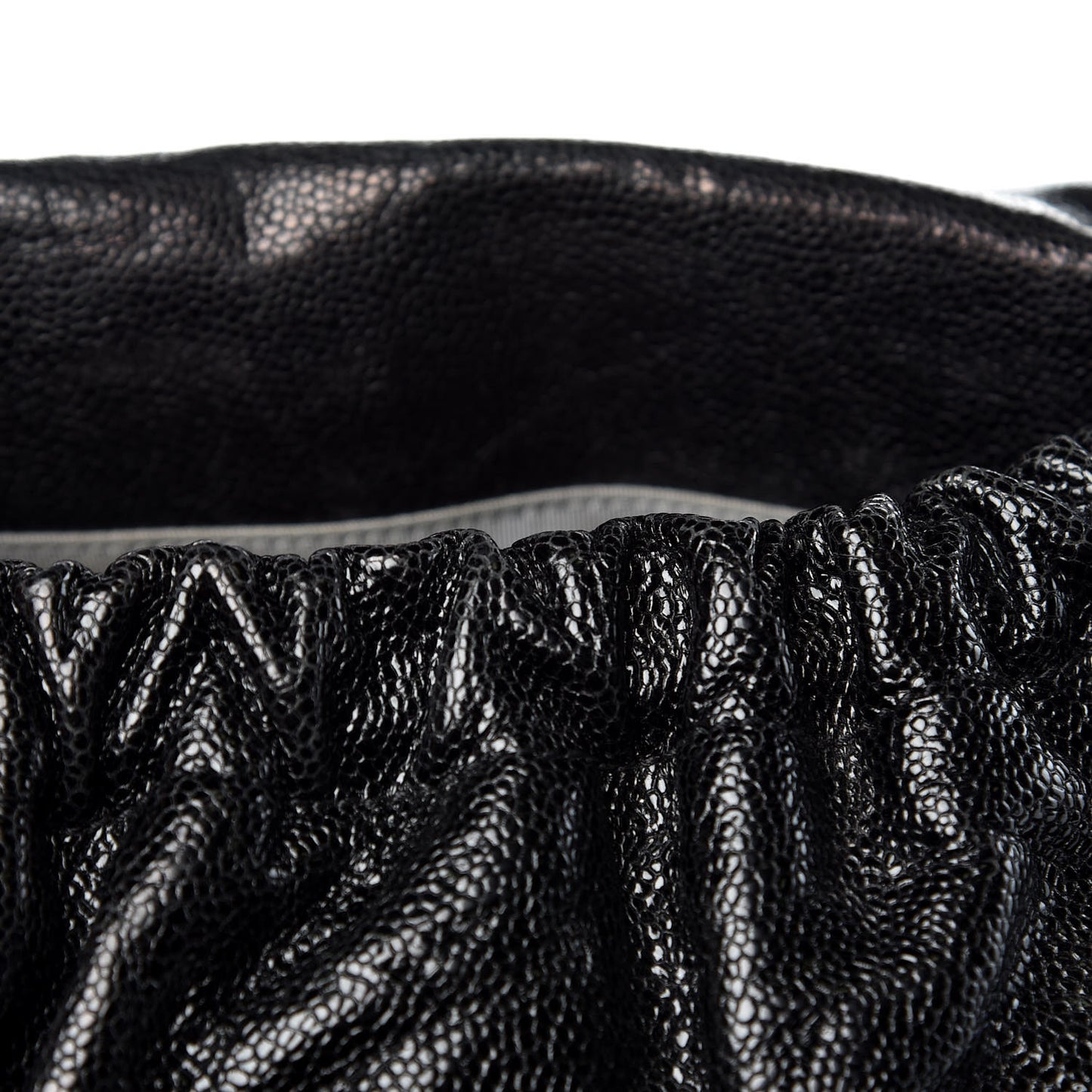 Crumpled Caviar Quilted Maxi Elastic Flap Black