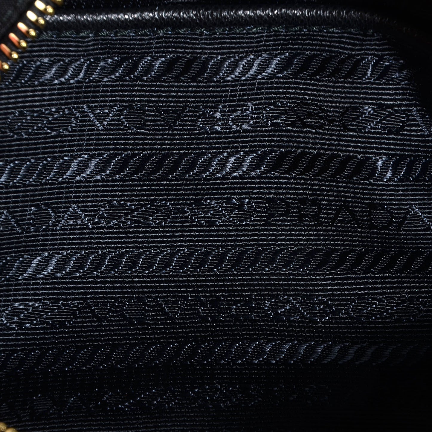 Tessuto Nylon Convertible Crossbody Wristlet Nero Black
