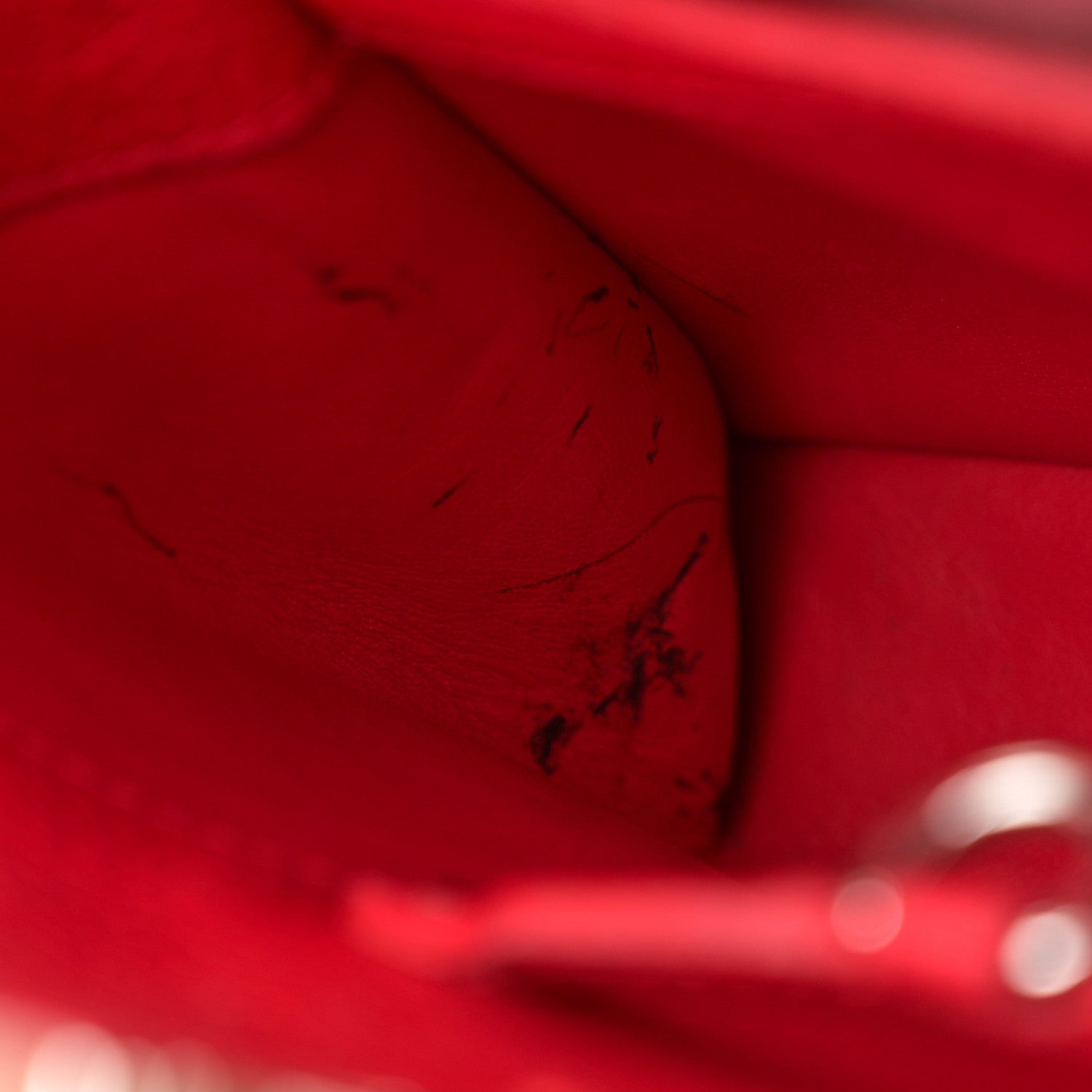 Louis Vuitton Taurillon Capucines BB Rubis 10 of 16