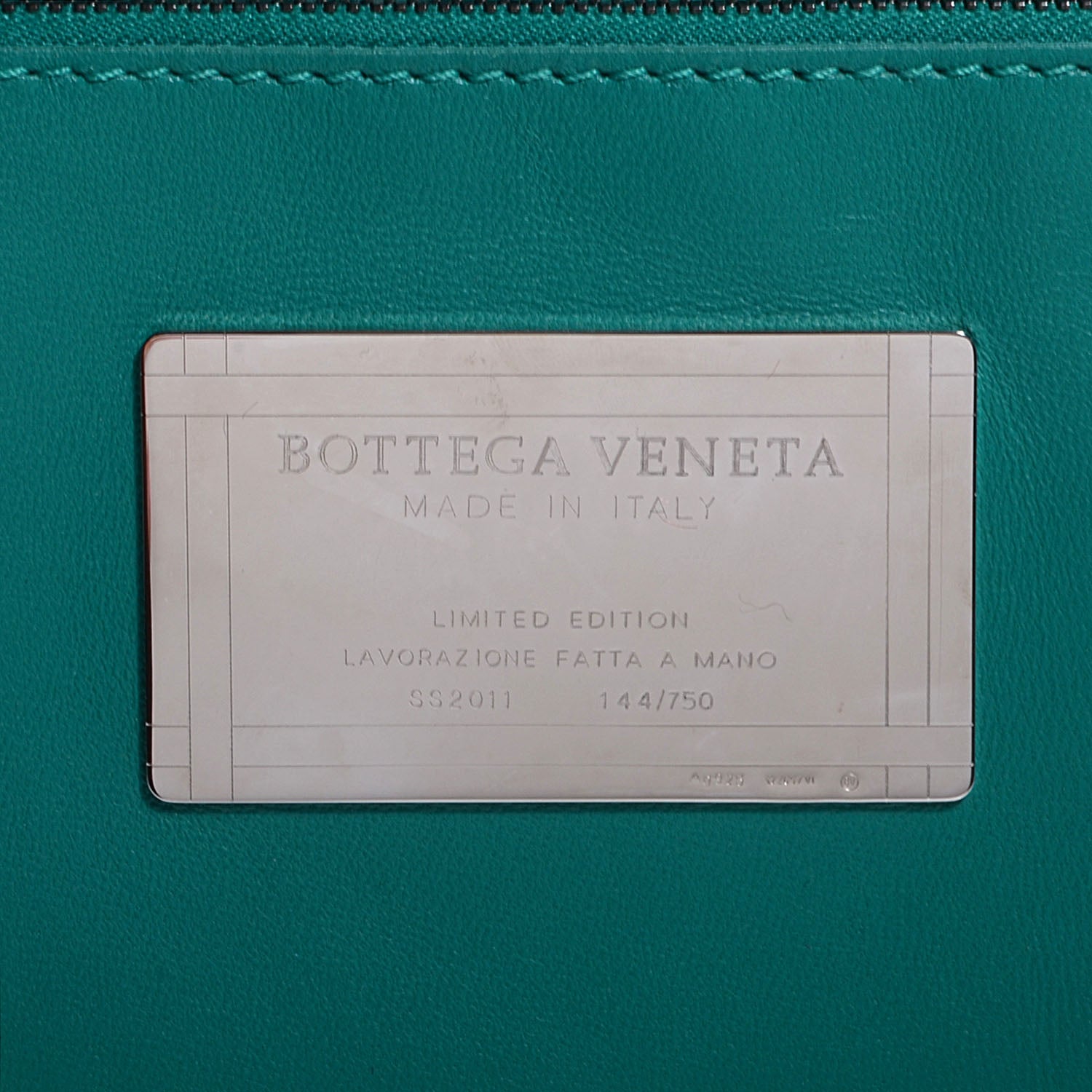 Bottega Veneta Nappa Intrecciato Medium Cabat Lagoon 9 of 9