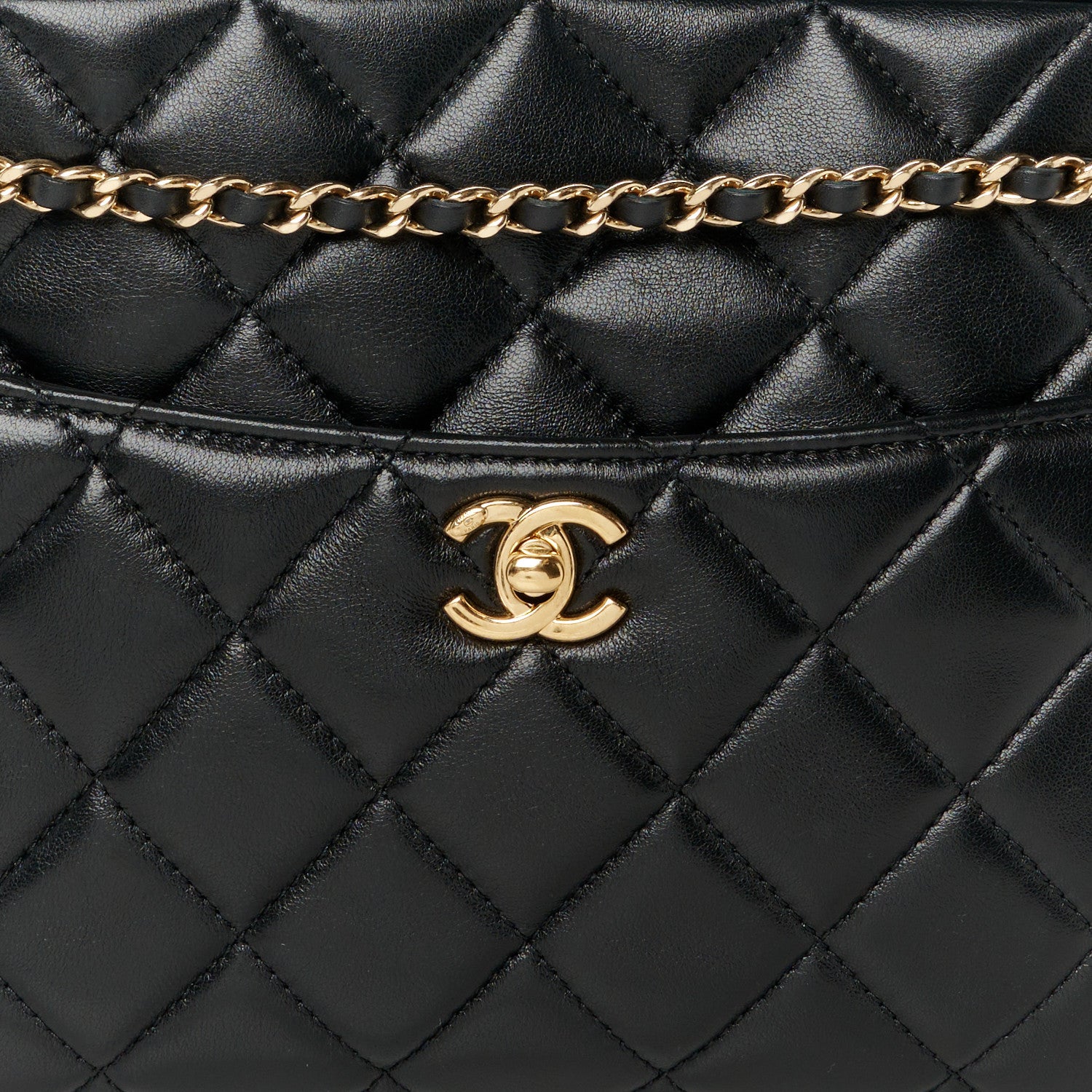 Chanel Shiny Lambskin Quilted Medium Camera Case Black 9 of 11