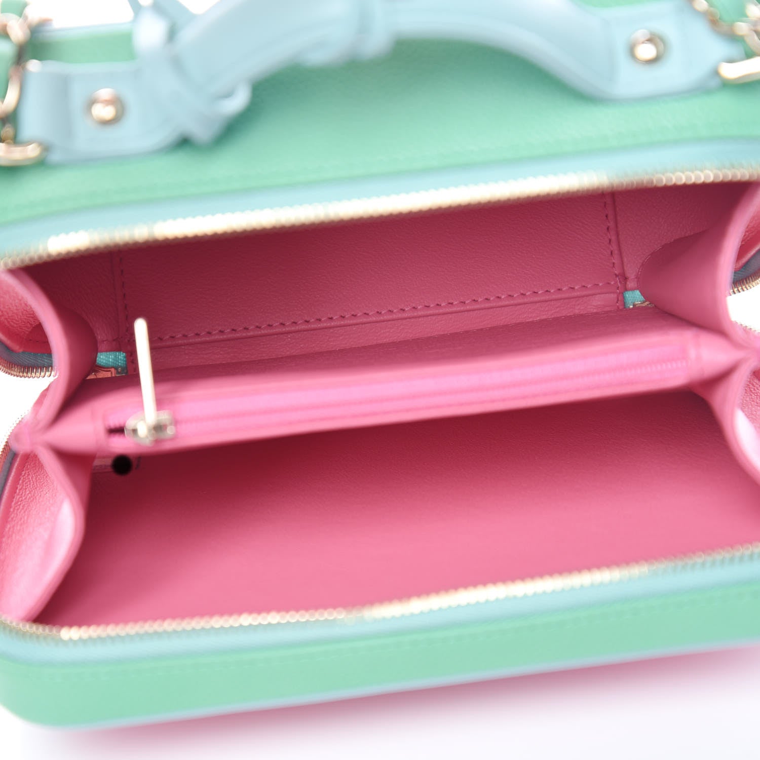 Chanel Caviar Quilted Medium CC Filigree Vanity Case Pink Green