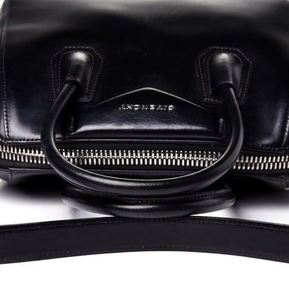 Givenchy Shiny Lord Calfskin Small Antigona Black 33 of 36