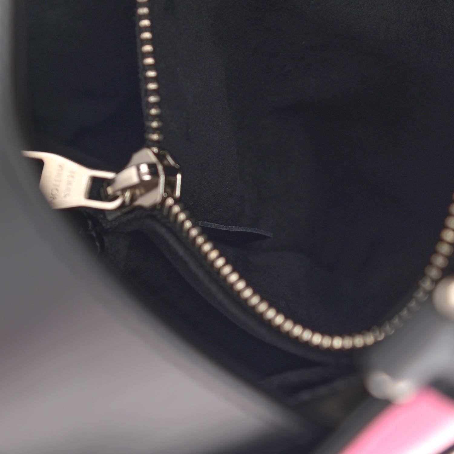 Louis Vuitton Epi Kleber PM Hot Pink 7 of 11