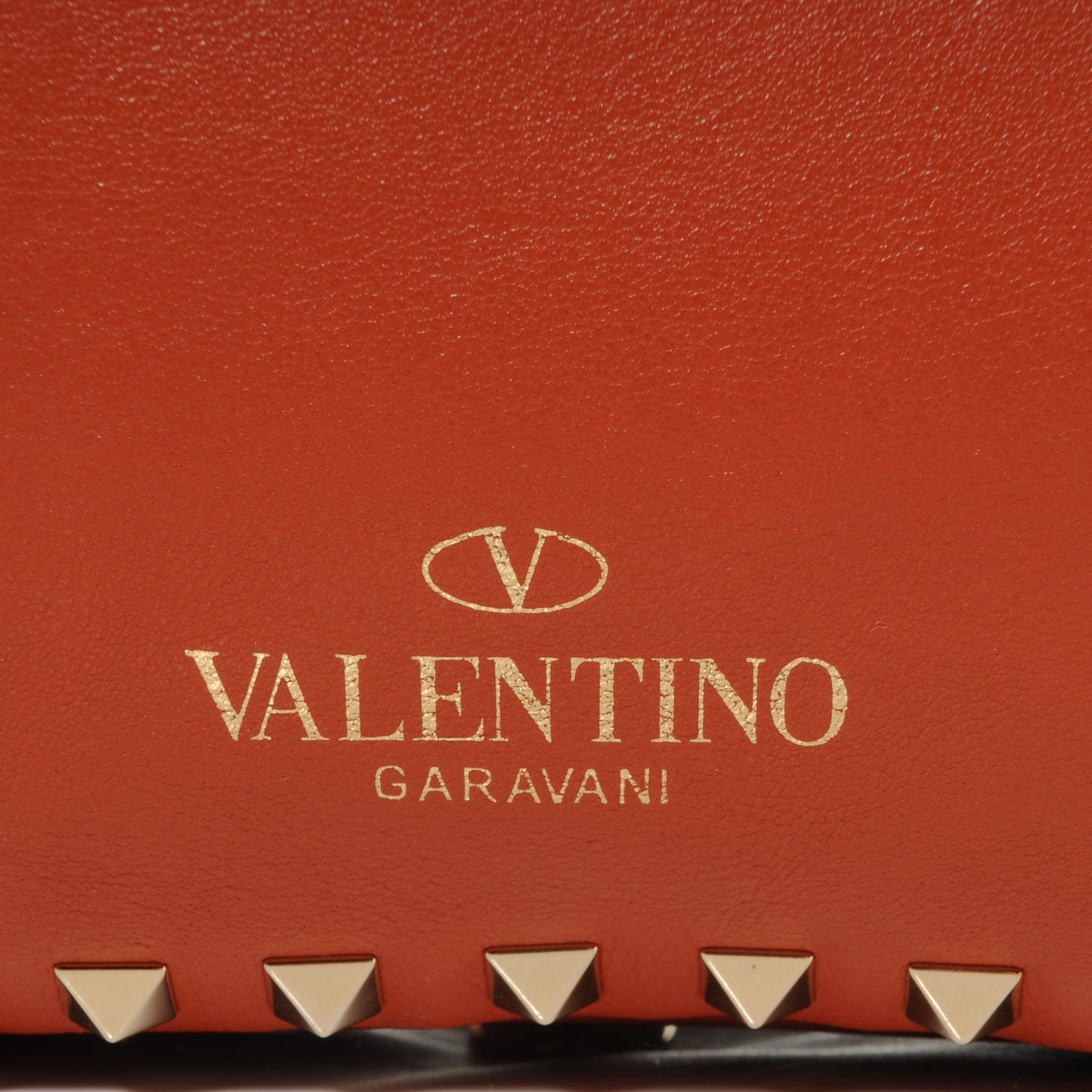 Vitello Medium Rockstud Tote English Red