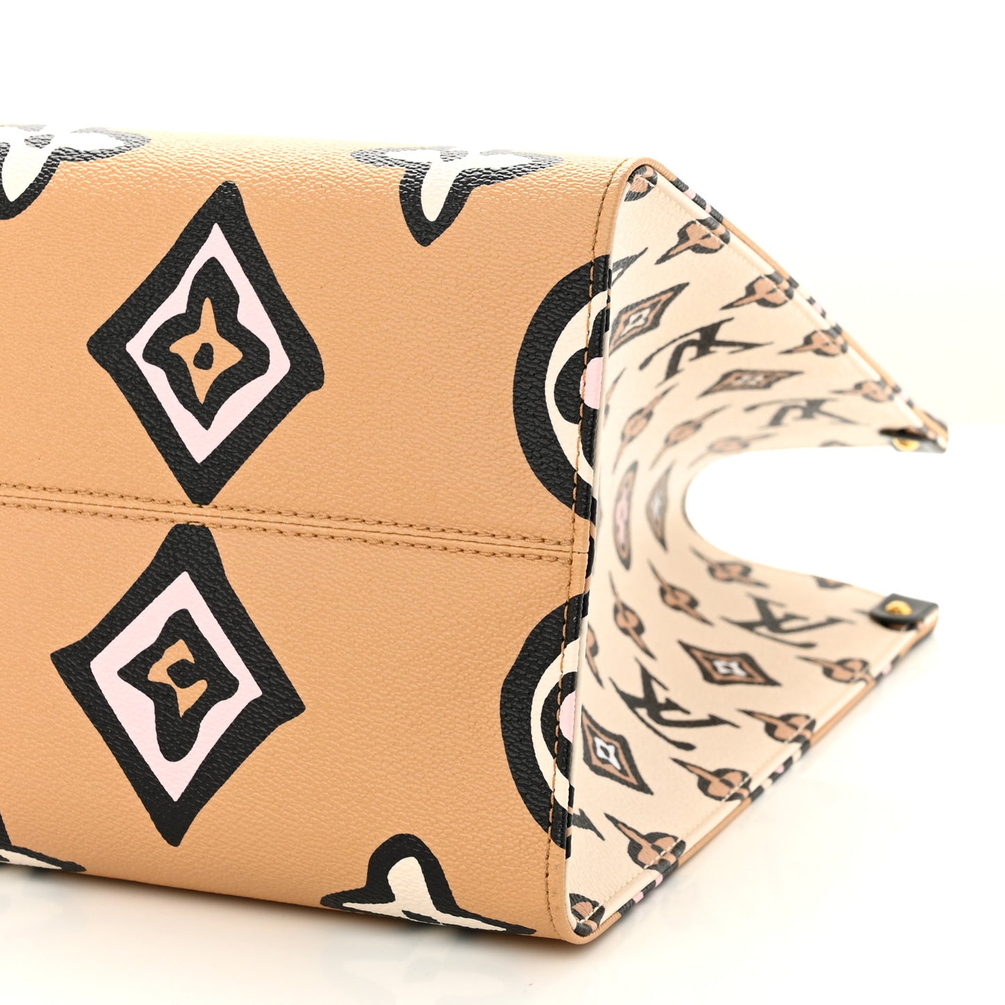 Monogram Giant Wild At Heart Onthego GM Arizona
