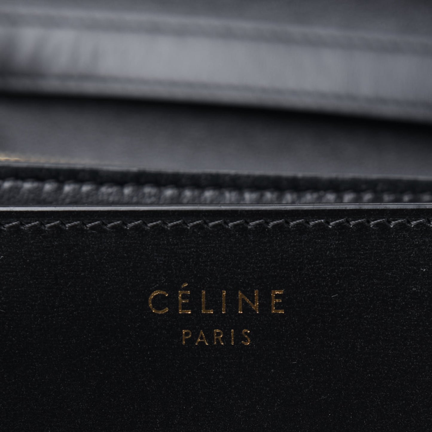 Box Calfskin Medium Classic Box Flap Bag Black