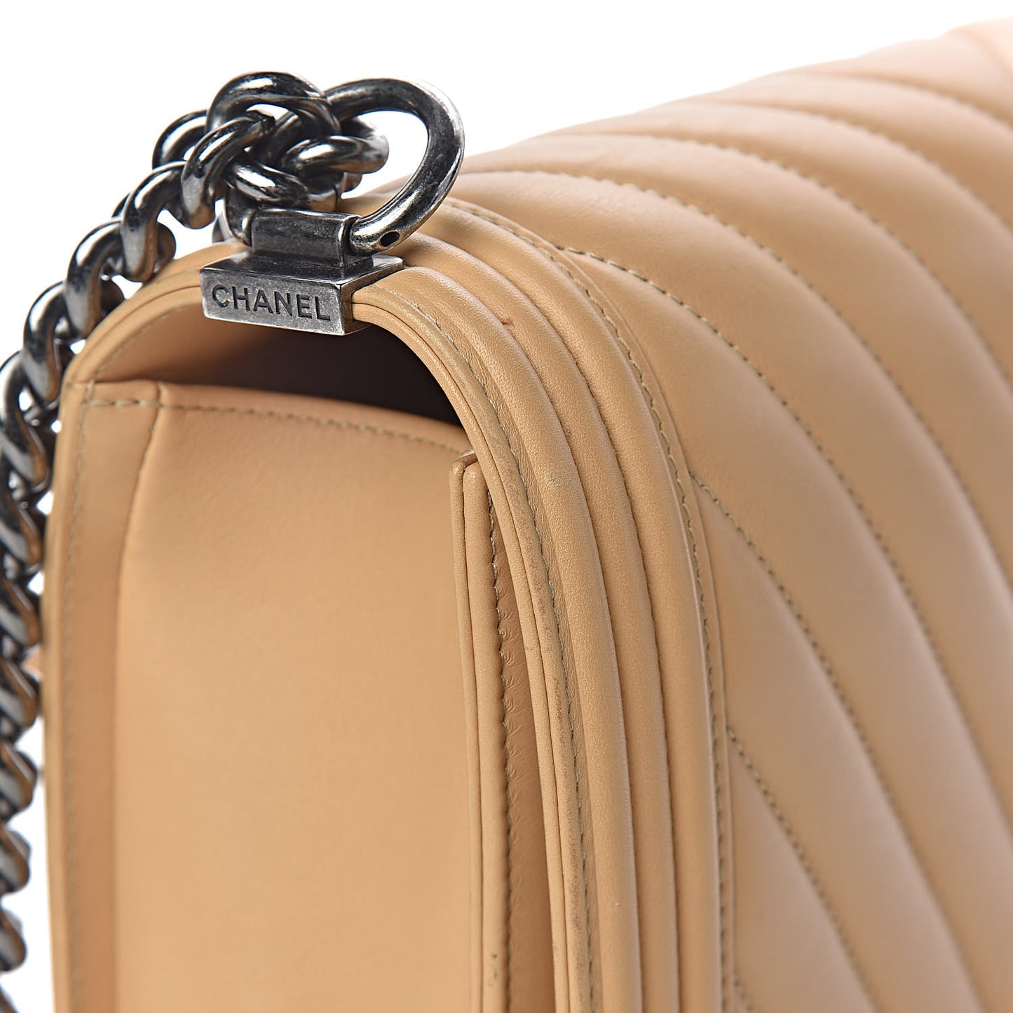 Lambskin Chevron Quilted New Medium Boy Flap Beige