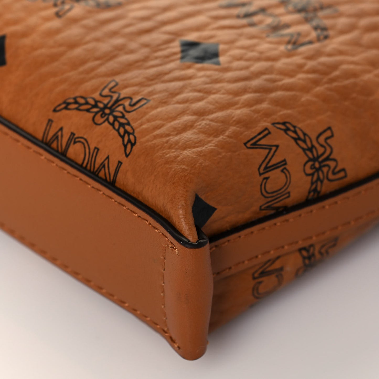 Visetos Essential Crossbody Bag Cognac