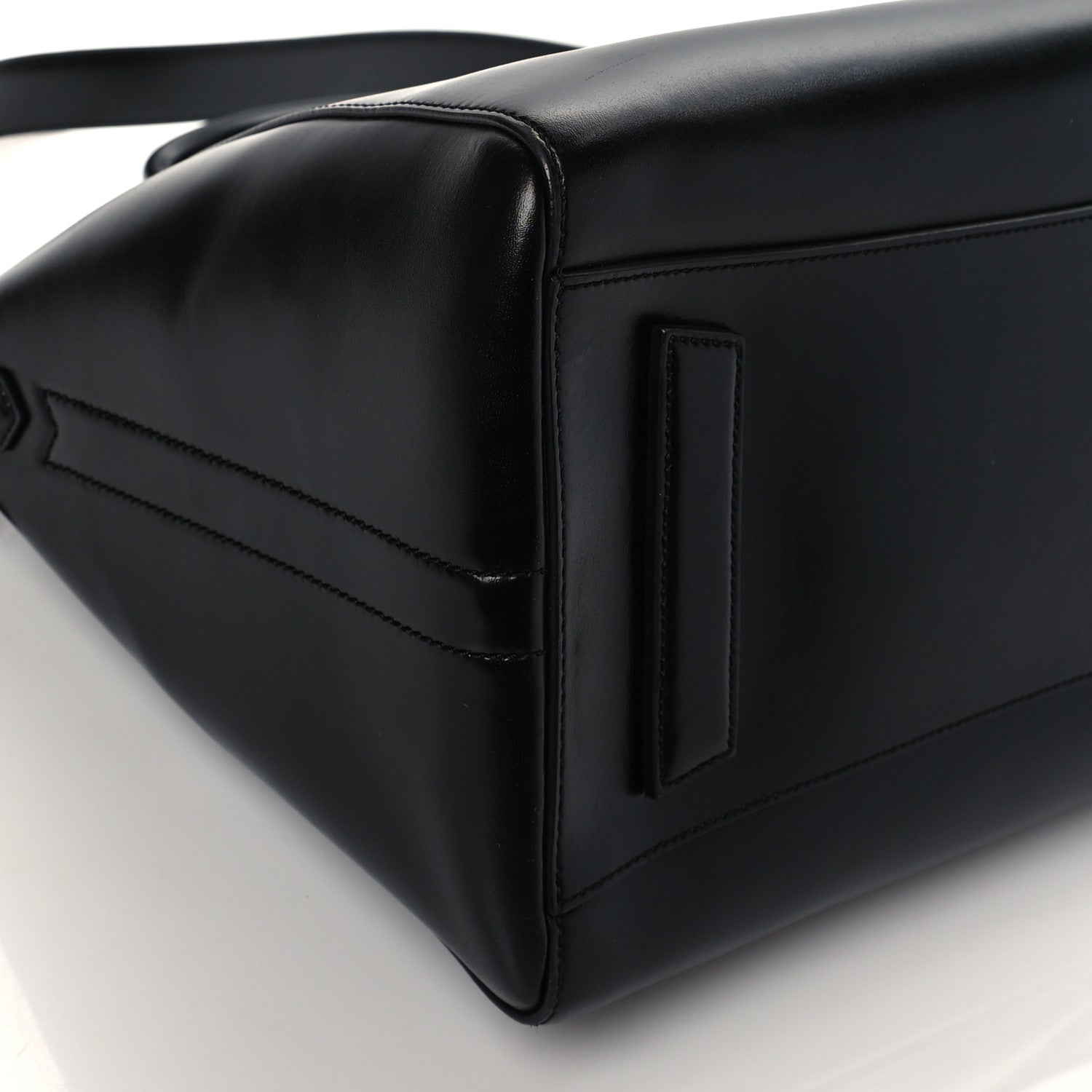 Givenchy Shiny Lord Calfskin Medium Antigona Black 9 of 10