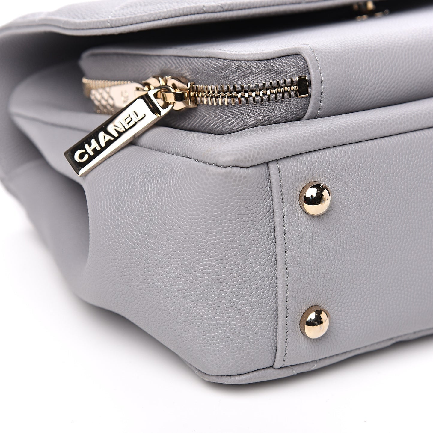 Caviar Quilted Medium Business Affinity Flap Grey