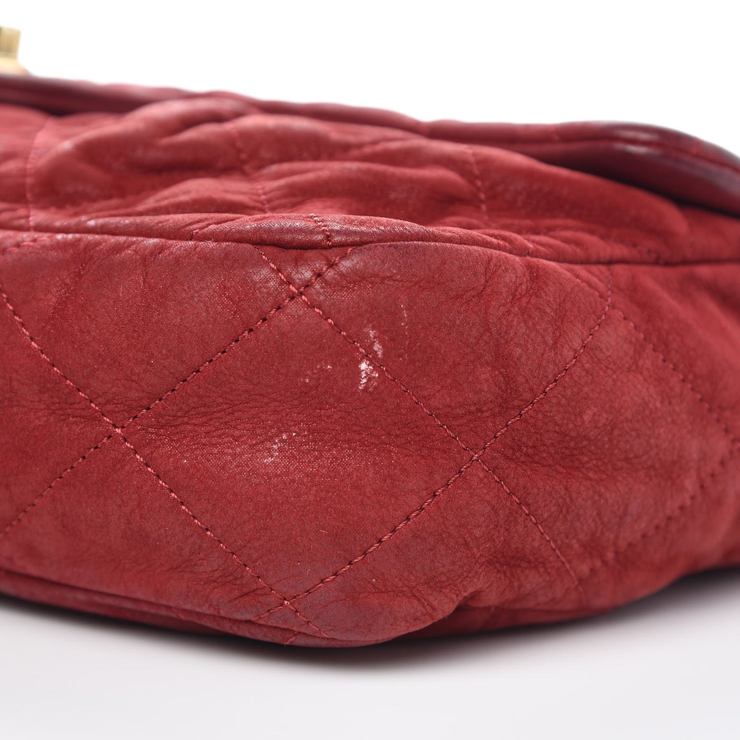 Iridescent Calfskin Large Chic Quilt Flap Red