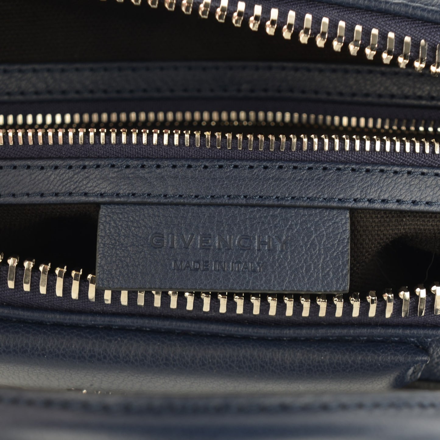 Sugar Goatskin Small Antigona Navy