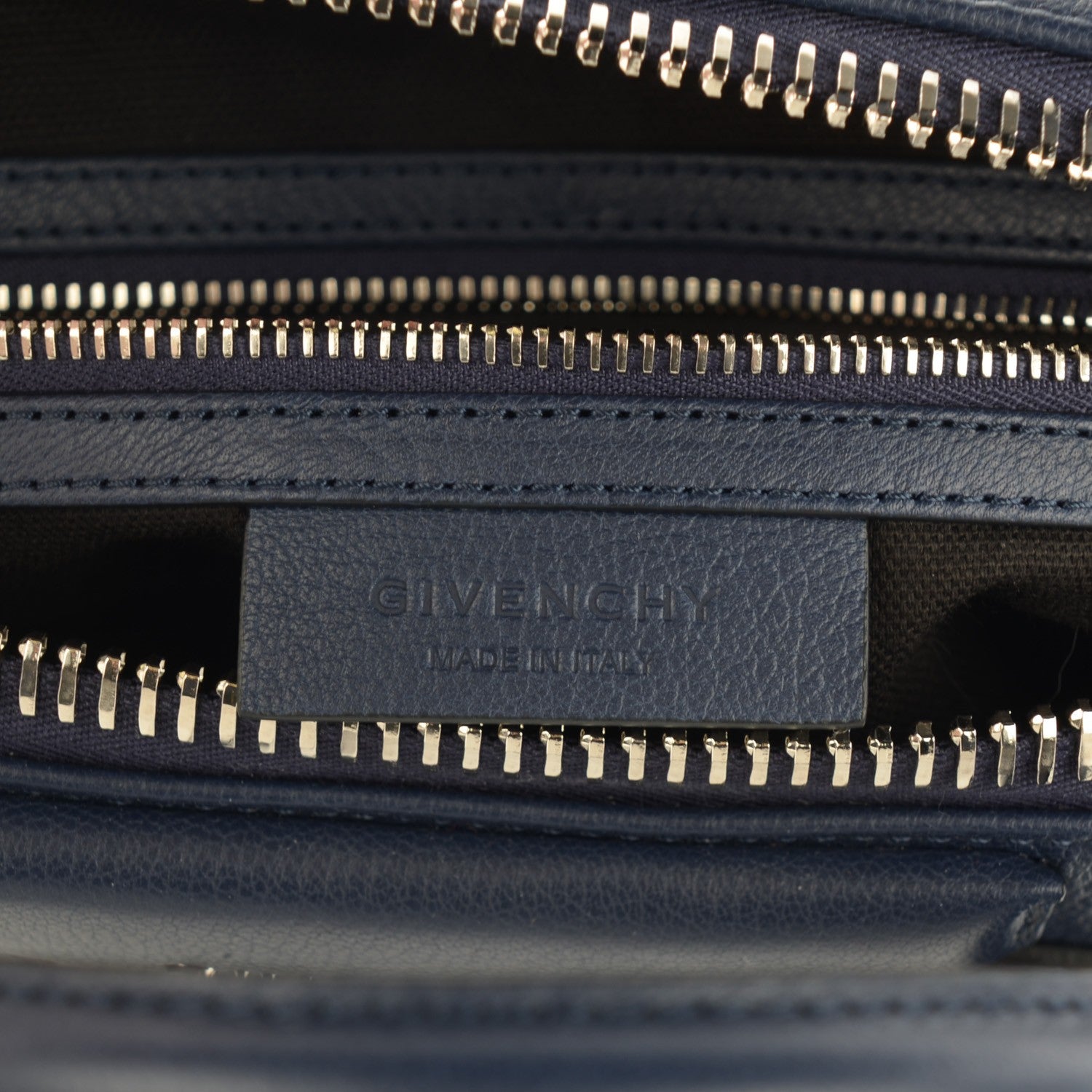 Givenchy Sugar Goatskin Small Antigona Navy 5 of 7