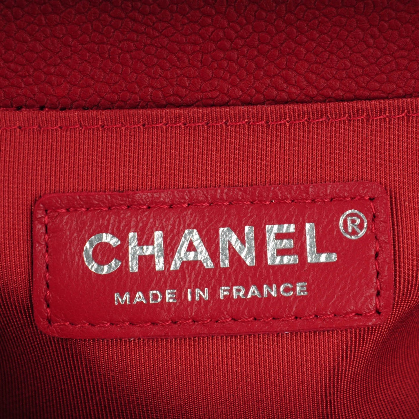 Caviar Quilted Medium Boy Flap Red