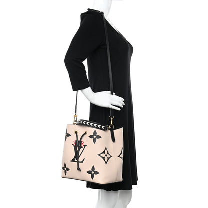 Louis Vuitton Empreinte Monogram Giant Crafty Neonoe MM Creme Black 2 of 12