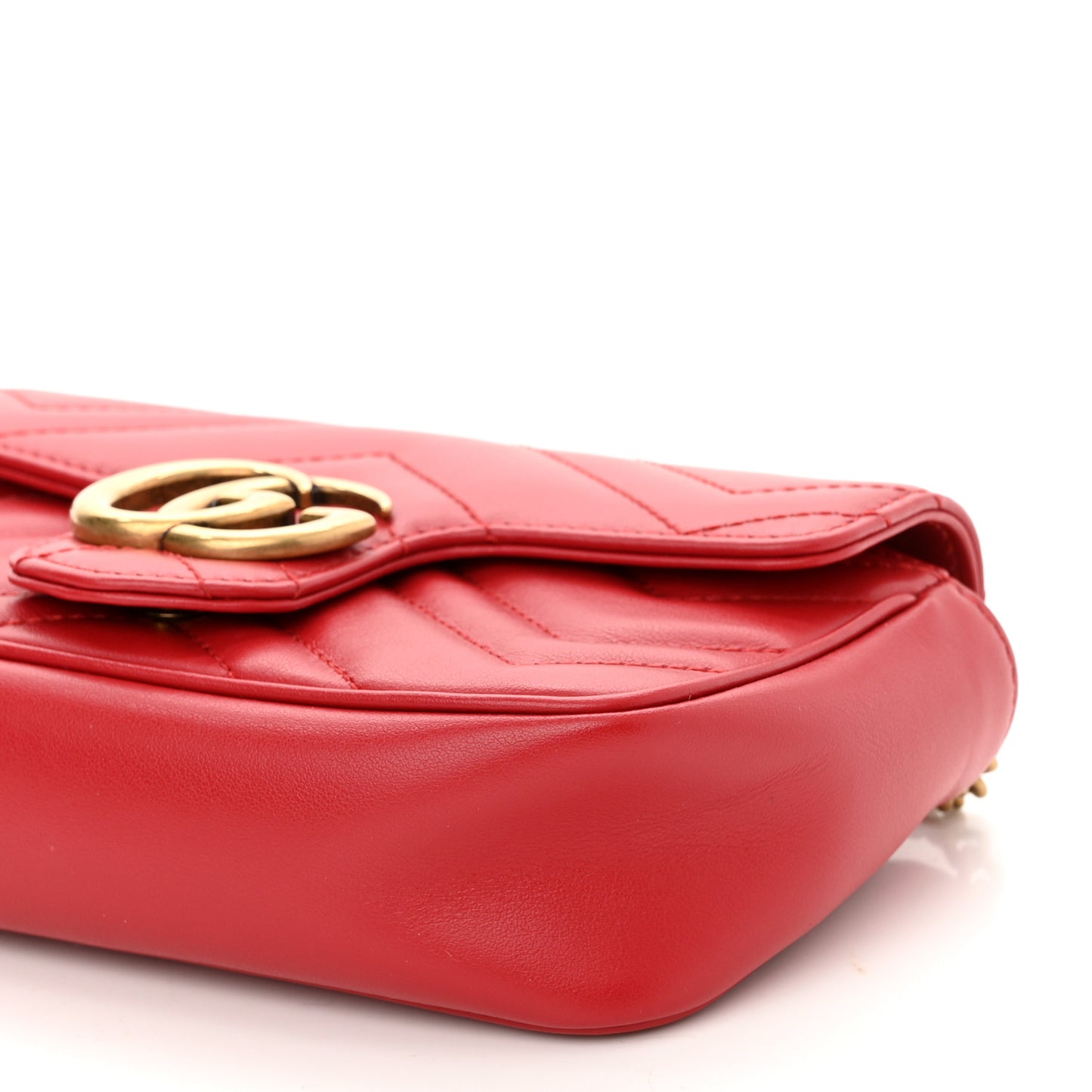 Calfskin Matelasse Super Mini GG Marmont Shoulder Bag Hibiscus Red