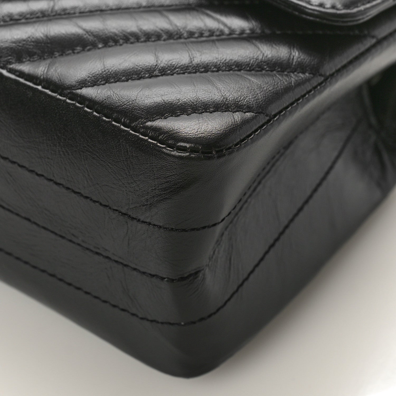 Chanel Aged Calfskin Chevron Quilted 2.55 Reissue Mini Flap So Black 17 of 19