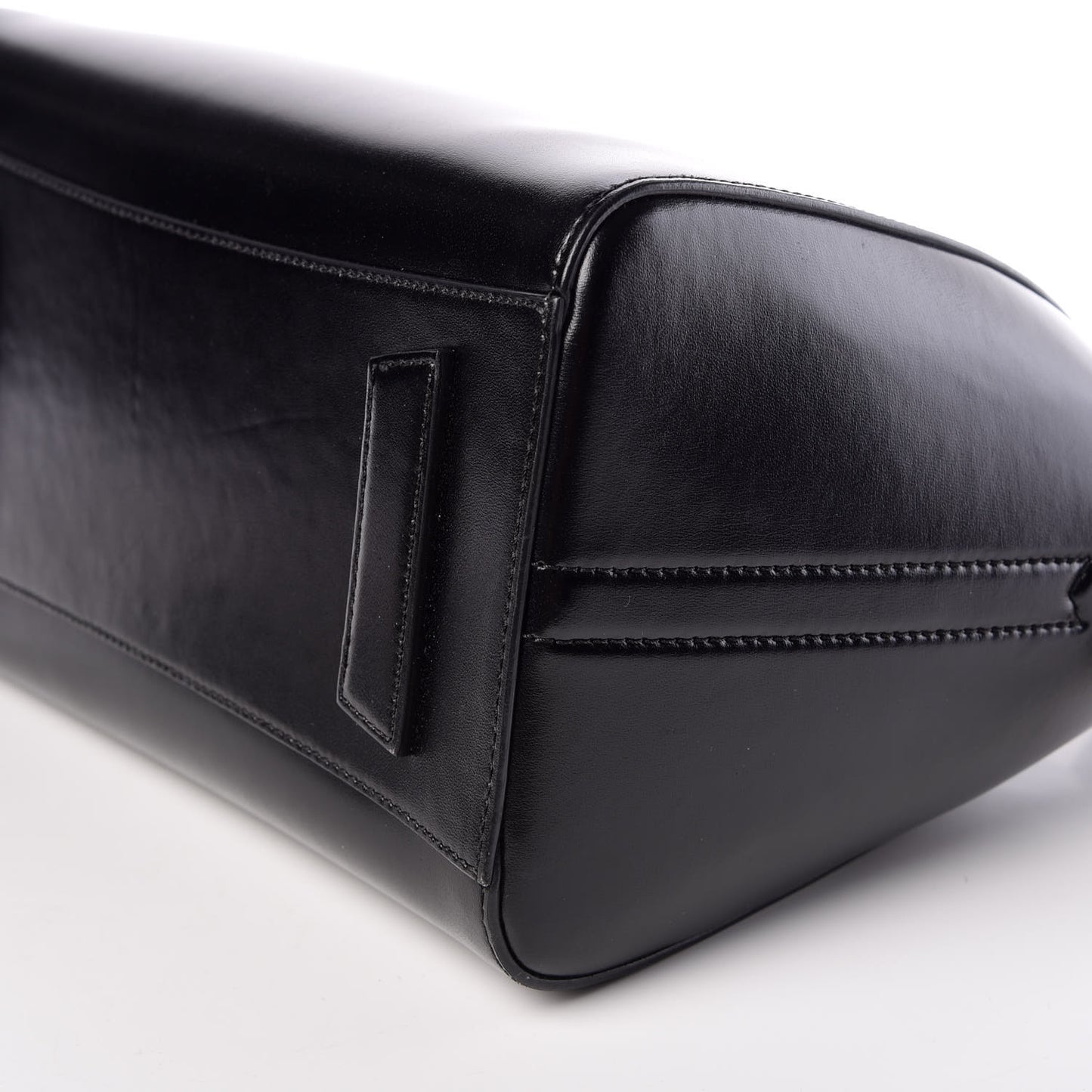 Shiny Lord Calfskin Small Antigona Black