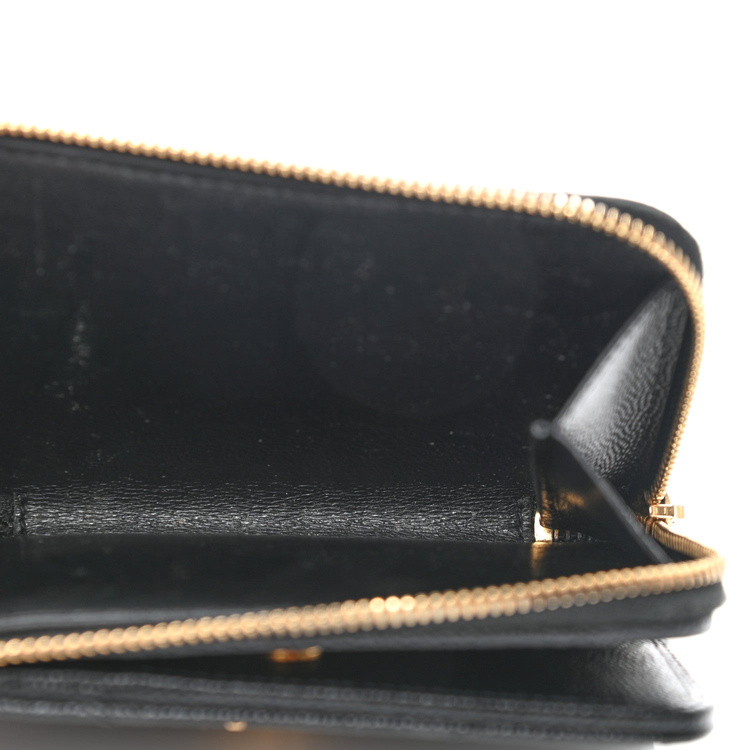 Saint Laurent Grain De Poudre Matelasse Chevron Monogram Compact Zip Around Wallet Black 5 of 11